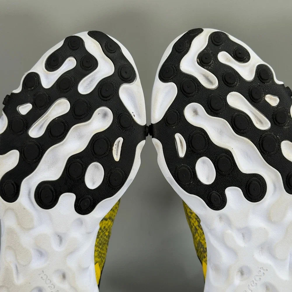 Nike React Element 55 Womens 7 Running Shoe Yellow Black White Snakeskin Sneaker